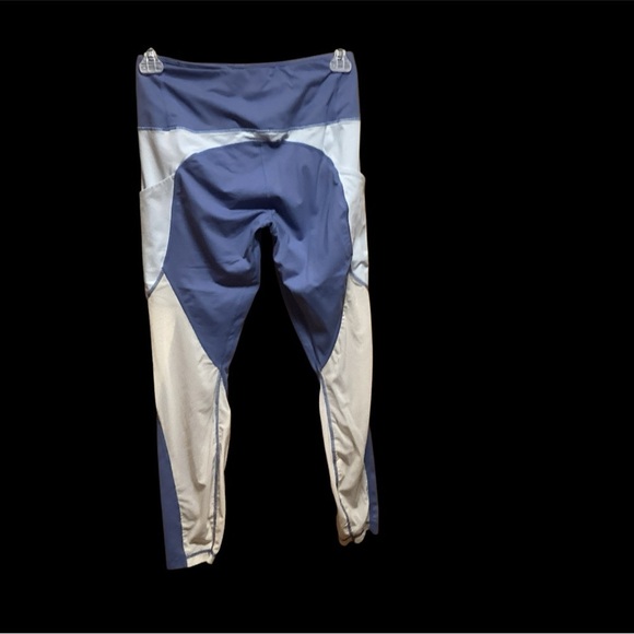 ACTIVE LIFE DUO!  TWO PAIR OF ACTIVE LIFE WOMENS LEGGINGS SIZE LARGE GENTLY WORN - Picture 3 of 6